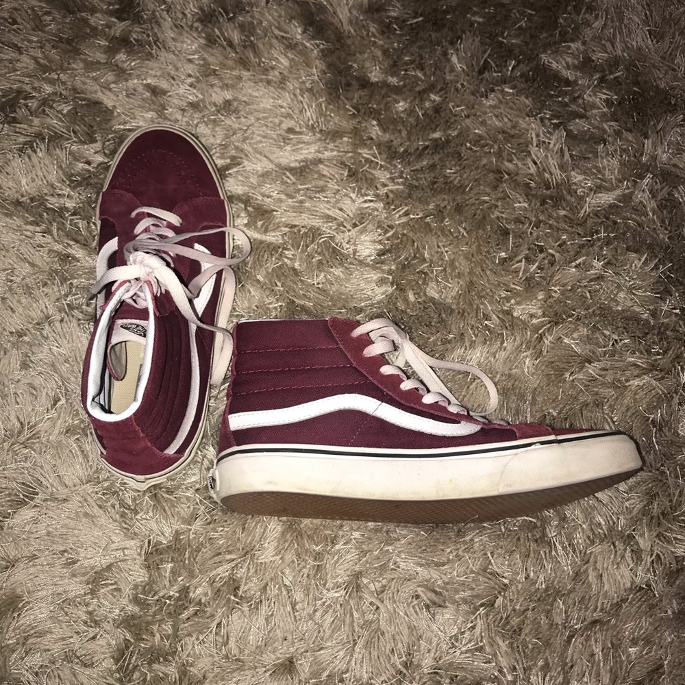 Maroon Vans High-Top sneakers